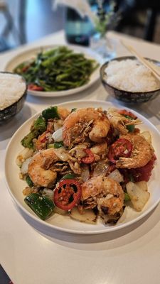 Lee’s Kitchen + Cocktails by null