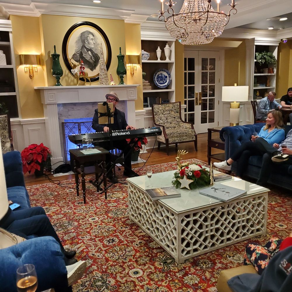 The Marshall House - Nightly entertainment - Hotels Near Me - Savannah, Georgia