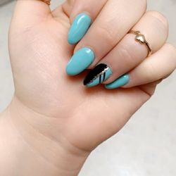 Diamond Nails - Minty Nails