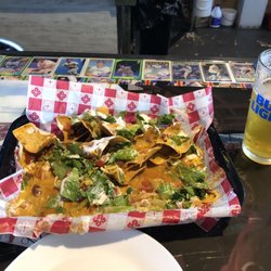 Avenue Sports & Spirits - Chili nachos