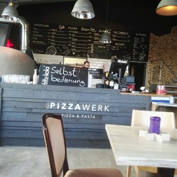 Pizzawerk - Theke - Pizza Near Me - Braunschweig, NI Pizzawerk - Theke - Pizza Near Me - Braunschweig, NI