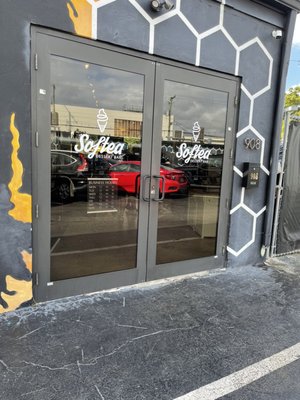 Softea Dessert Bar by null
