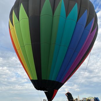 Skyline Balloons - Me watching from the van as a couple got to take the flight and the other 7 of us had to watch and that's what costed me $500 people !!! - Hot Air Balloons Near Me - Perris, California Skyline Balloons - Me watching from the van as a couple got to take the flight and the other 7 of us had to watch and that's what costed me $500 people !!! - Hot Air Balloons Near Me - Perris, California