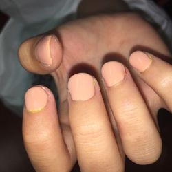 Pause Nails & Day Spa - It looks like I dipped my nails in mustard! Didn't offer to fix it or give me my money back after I tipped her out of common courtesy!