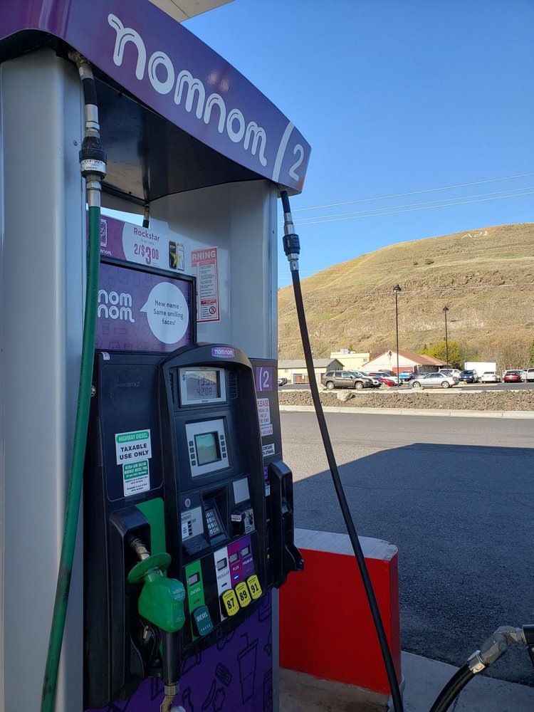 NOMNOM Updated October 2024 1227 Bridge St, Clarkston, Washington Convenience Stores