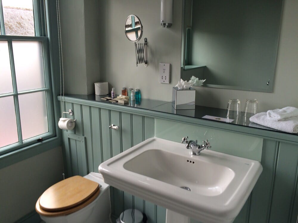 COLLINGWOOD ARMS HOTEL Main Street, CornhillonTweed, Northumberland