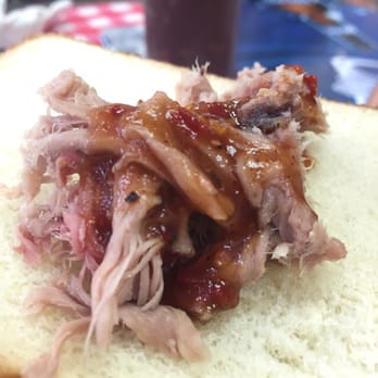 Tipsy Pig BBQ - Pulled Pork with some Hot BBQ sauce - Barbeque Near Me - Lilburn, Georgia