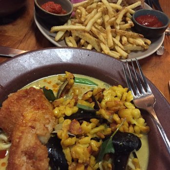Johnston's Saltbox - Seafood Stew-delicious - New American Near Me - San Carlos, California