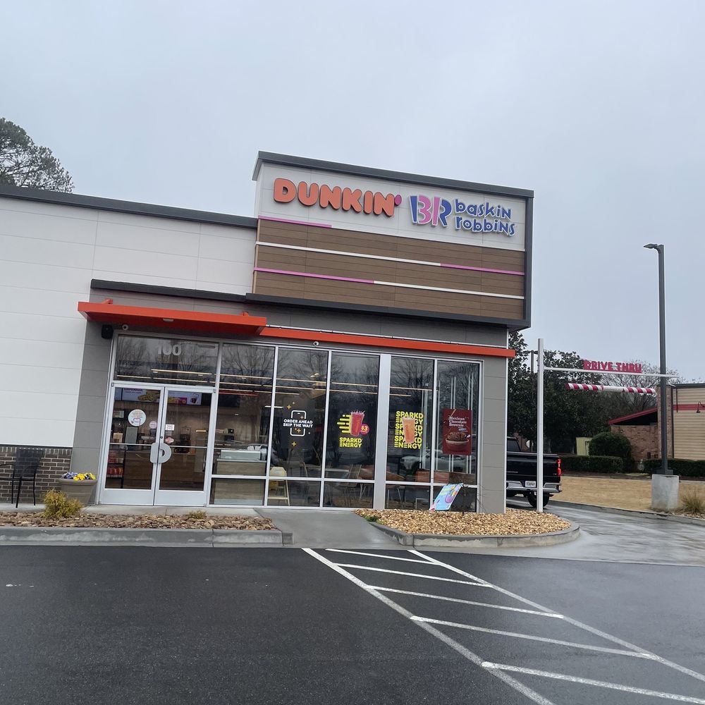 Dunkin' -  the outside of a dunkin donuts store - Donuts Near Me - Fayetteville, Georgia