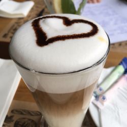 MoMo Restaurant & Cocktail Bar - Latte Macchiato