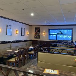 Family Chineses Restaurant - Inside