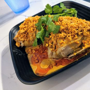 Meet Noodles - Steamed Chicken with Chilli sauce - Noodles Near Me - Mississauga, Ontario Meet Noodles - Steamed Chicken with Chilli sauce - Noodles Near Me - Mississauga, Ontario