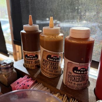 Bennett's Pit Bar-B-Que - Sauces at the table - Barbeque Near Me - Gatlinburg, Tennessee