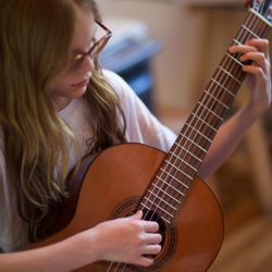 DalMaestro - DalMaestro guitar student Isabella C. - Photo credit Marcia Ciriello