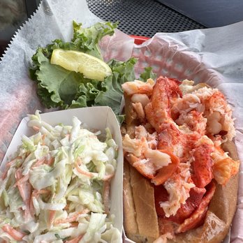Lobster Pound - Connecticut Roll - Regular - Seafood Markets Near Me - Bradenton, Florida Lobster Pound - Connecticut Roll - Regular - Seafood Markets Near Me - Bradenton, Florida