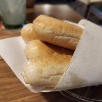 Olive Garden Italian Restaurant - Amazing Bread Sticks - Italian Near Me - Sandusky, Ohio