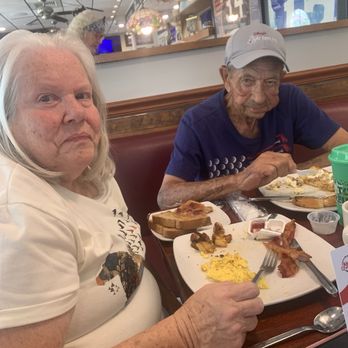 Mom's Kitchen - Diners Near Me - Fort Lauderdale, Florida Mom's Kitchen - Diners Near Me - Fort Lauderdale, Florida