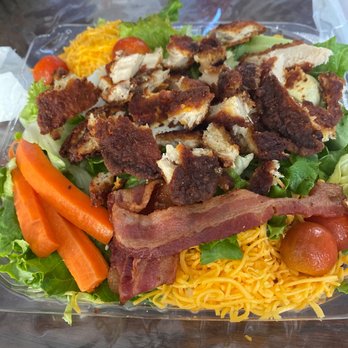 Bobo's Hamburgers - Crispy chicken salad with burned chicken. Why y'all do me like this?! - Breakfast & Brunch Near Me - South Gate, California Bobo's Hamburgers - Crispy chicken salad with burned chicken. Why y'all do me like this?! - Breakfast & Brunch Near Me - South Gate, California