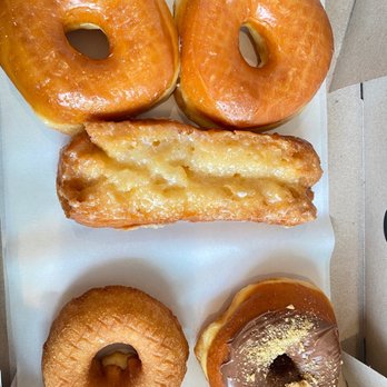 Randy's Donuts - Buttermilk, Nutella, glazed and cake - Donuts Near Me - El Segundo, California Randy's Donuts - Buttermilk, Nutella, glazed and cake - Donuts Near Me - El Segundo, California