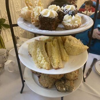 Chat Noir - Tea service for three - Tea Rooms Near Me - Rockville Centre, New York Chat Noir - Tea service for three - Tea Rooms Near Me - Rockville Centre, New York