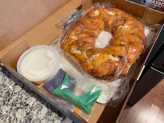 Caluda's King Cake by null