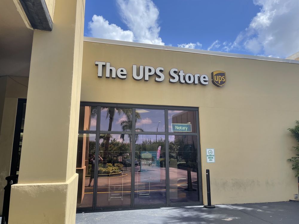 THE UPS STORE 18 Photos 755 NW 72nd Ave Plz 20, Miami, Florida