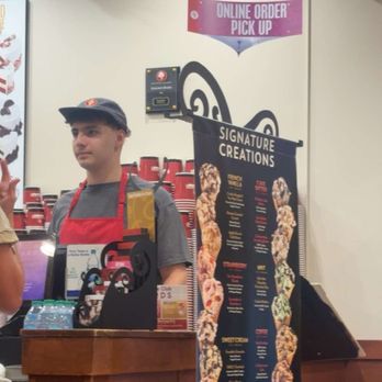 Cold Stone Creamery - This was the nice young man that took my order - Ice Cream & Frozen Yogurt Near Me - Rockford, Illinois Cold Stone Creamery - This was the nice young man that took my order - Ice Cream & Frozen Yogurt Near Me - Rockford, Illinois