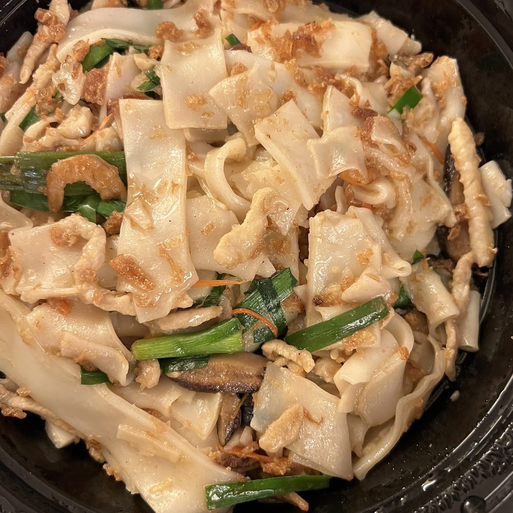 Facing East - Hakka Style Chow Fun - Chinese Near Me - Bellevue, Washington Facing East - Hakka Style Chow Fun - Chinese Near Me - Bellevue, Washington