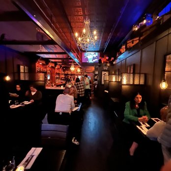 Kro Bar - Dining area - Cocktail Bars Near Me - Bothell, Washington Kro Bar - Dining area - Cocktail Bars Near Me - Bothell, Washington