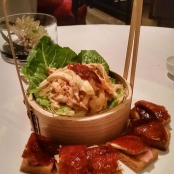 香宮 - Crispy chicken and foie gras toast with shredded chicken and jellyfish - Cantonese Near Me - Hong Kong, HK