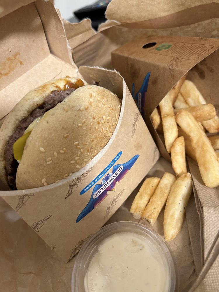 BurgerFuel Queen Street