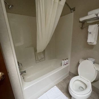 The Lodge at Big Sky - Another angle of the bathroom - Hotels Near Me - Big Sky, Montana