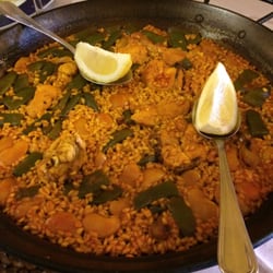 L'Andana - Paella realmente mala, el arroz estaba como piedras y aún así estaba quemada (falta de agua)