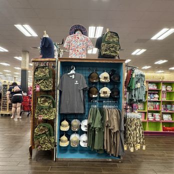 Buc-ee’s - Gas Stations Near Me - Goodyear, Arizona