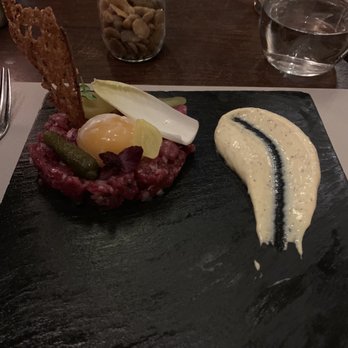 D'vijff Vlieghen - Tartare - Modern European Near Me - Amsterdam, New Hampshire