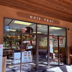 Moi's Thai Cafe - Lunch