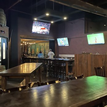 Pint + Jigger - Beer Bar Near Me - Honolulu, Hawaii Pint + Jigger - Beer Bar Near Me - Honolulu, Hawaii
