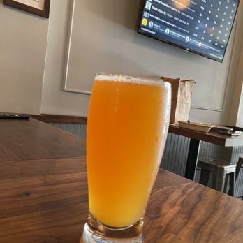 The Hoptimist - Beautiful IPA - Beer Bar Near Me - New York, New York