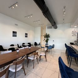 Waterbean Coffee - Concord - Inside seating area
