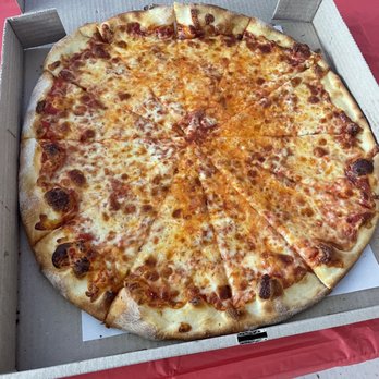 Hometown Pizza - Pizza Near Me - Thomaston, Connecticut Hometown Pizza - Pizza Near Me - Thomaston, Connecticut