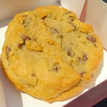 Crumbl - Winston-Salem - Chocolate chip - Bakeries Near Me - Winston-Salem, North Carolina