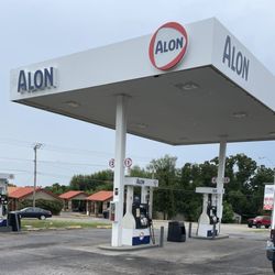 Hop N Shop - Pumps