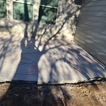 Concrete Patios Unlimited - Again, another photo before final steps. Notice the lovely curvature as we had requested! - Masonry/Concrete Near Me