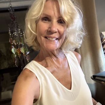 Mi Salon - This is five days after I got my hair done, not combed or see anything - Hair Salons Near Me - Santa Barbara, California