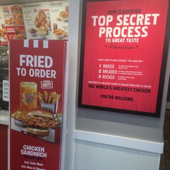 KFC - Fast Food Near Me - Central Islip, New York