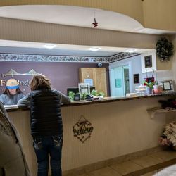 FairBridge Inn Express - Dillon - Front desk