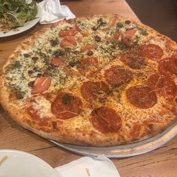 Half pepperoni/half pesto pizzaz