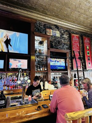 Buglin' Bull Restaurant and Sports Bar by null