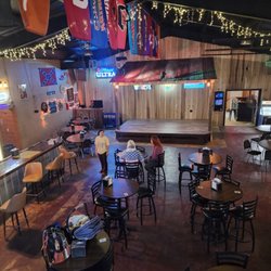 Pickwick Sports Bar & Grill