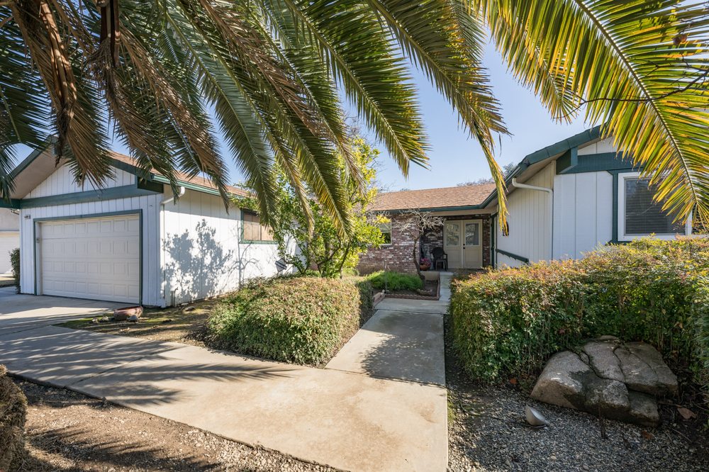 GREEN GABLES CARE HOME Updated September 2024 1549 Douglas Ave